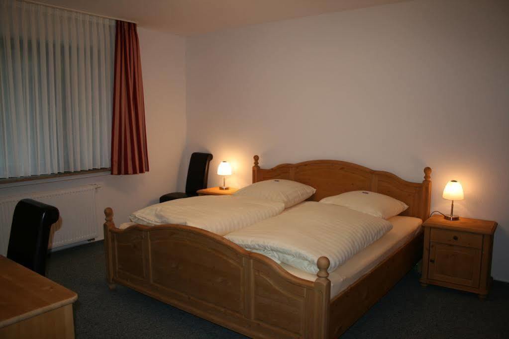 Hellmanns Hotel Bremers Bauerndiele Wiefelstede Εξωτερικό φωτογραφία