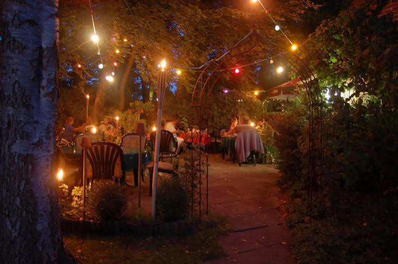 Hellmanns Hotel Bremers Bauerndiele Wiefelstede Εξωτερικό φωτογραφία